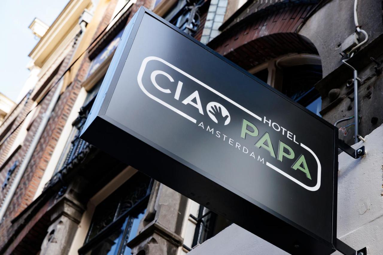 Ciao Papa Hotel Amsterdam Central Station Exterior photo